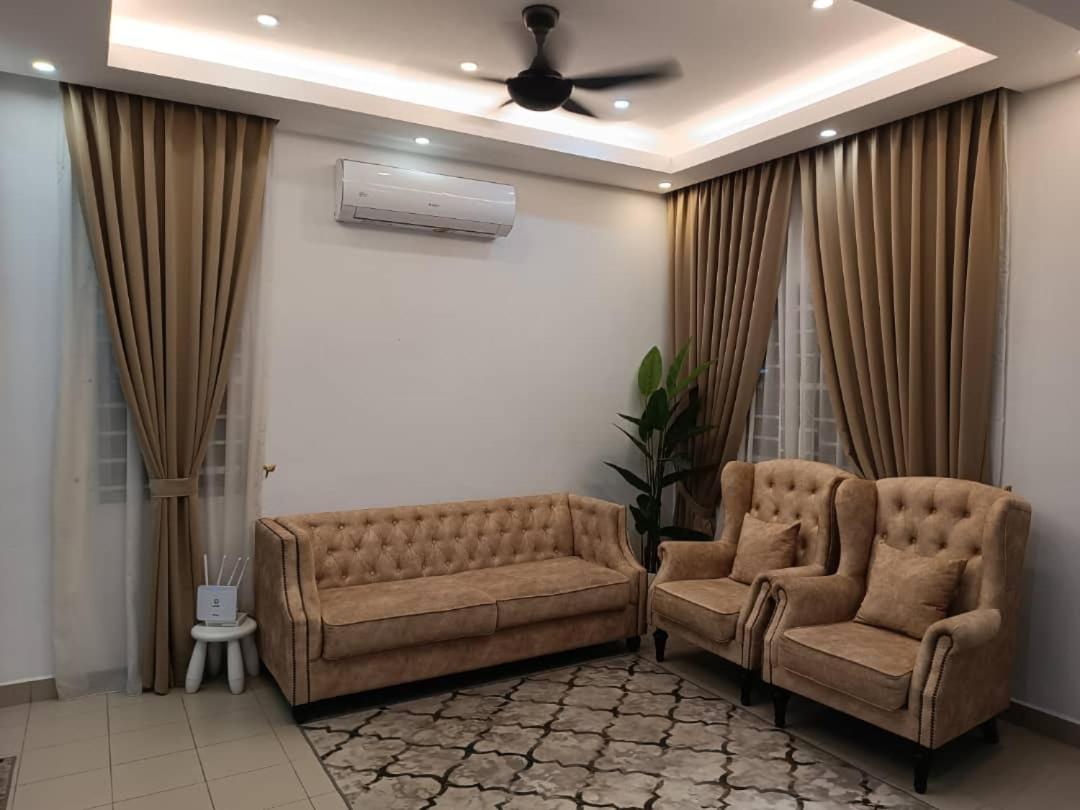 In Homestay Corner บาตู ปาฮัท ภายนอก รูปภาพ